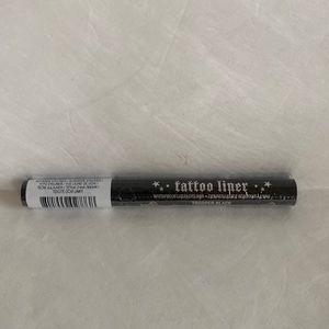 KAT VON D Tattoo Liquid Eyeliner Trooper Black Sealed